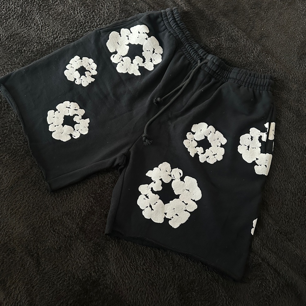 Denim tears Cotton Wreath Shorts 'Black' || Brand New || Size large